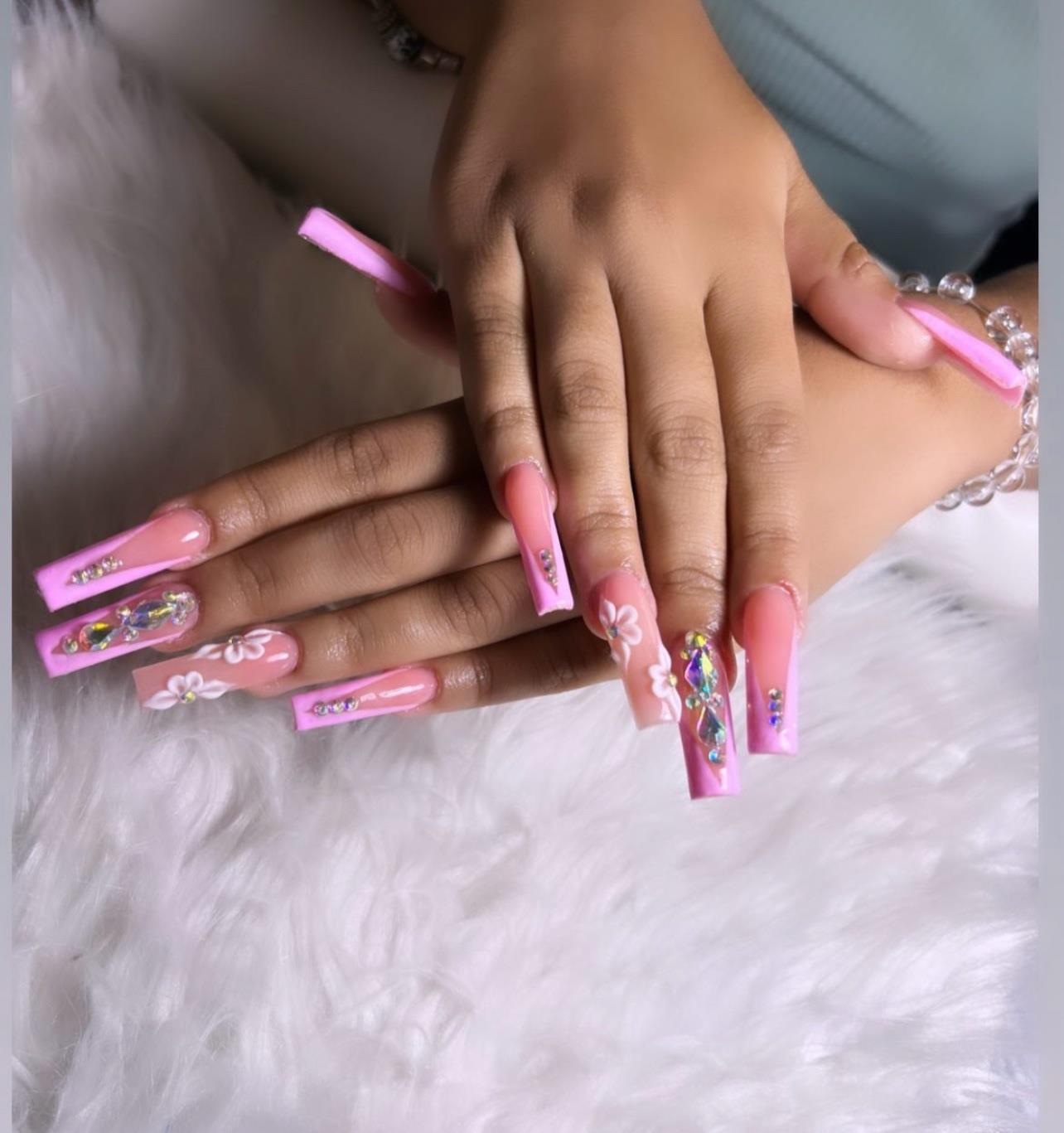 Acrylic nails (medium full set)